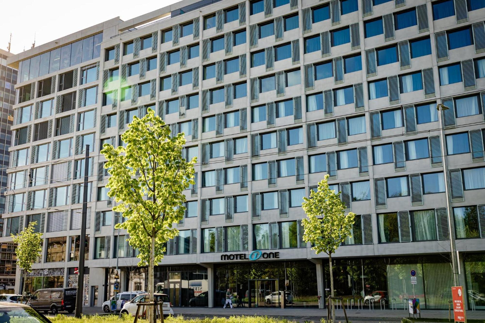 Motel One Карлсруе Екстер'єр фото